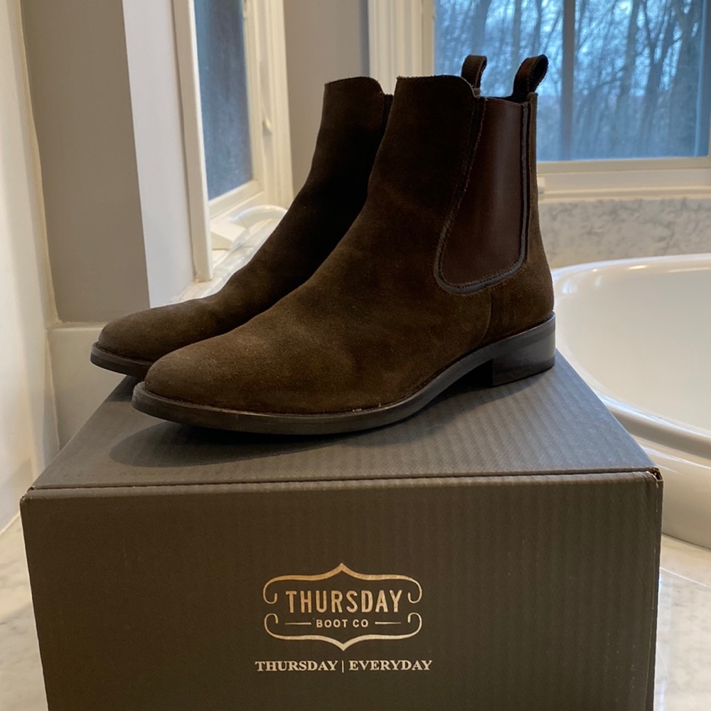 THURSDAY BOOT COMPANY Dark Olive Suede Dutchess Boots 8.5M